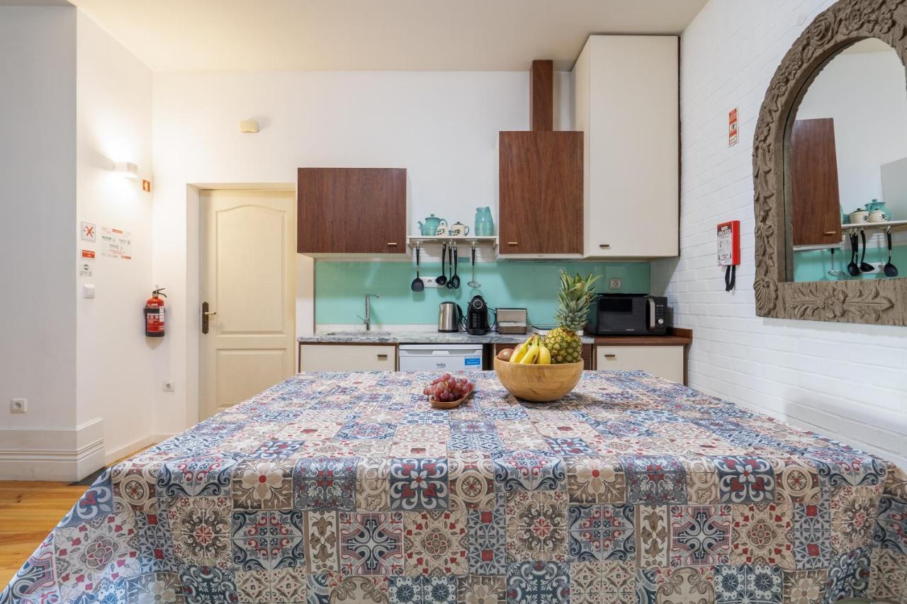Host Wise - Homely Noble Flats - Garden & Jacuzzi Porto Eksteriør billede